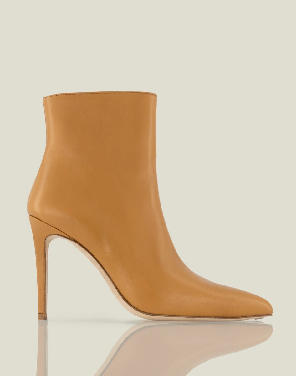 CLEVER CARAMEL BOOT - OUTLET